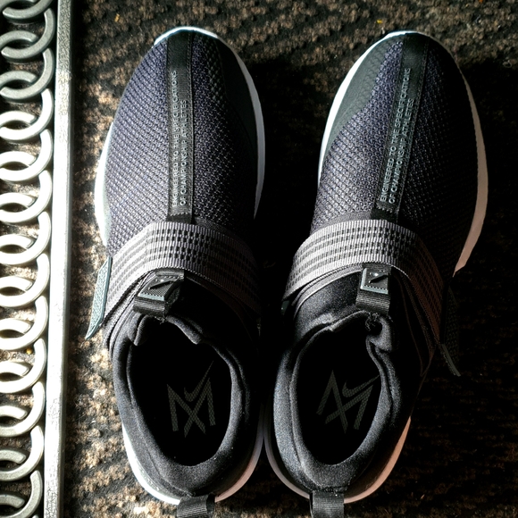 NEW Nike Men’s Shoes Size 11 - Picture 1 of 4